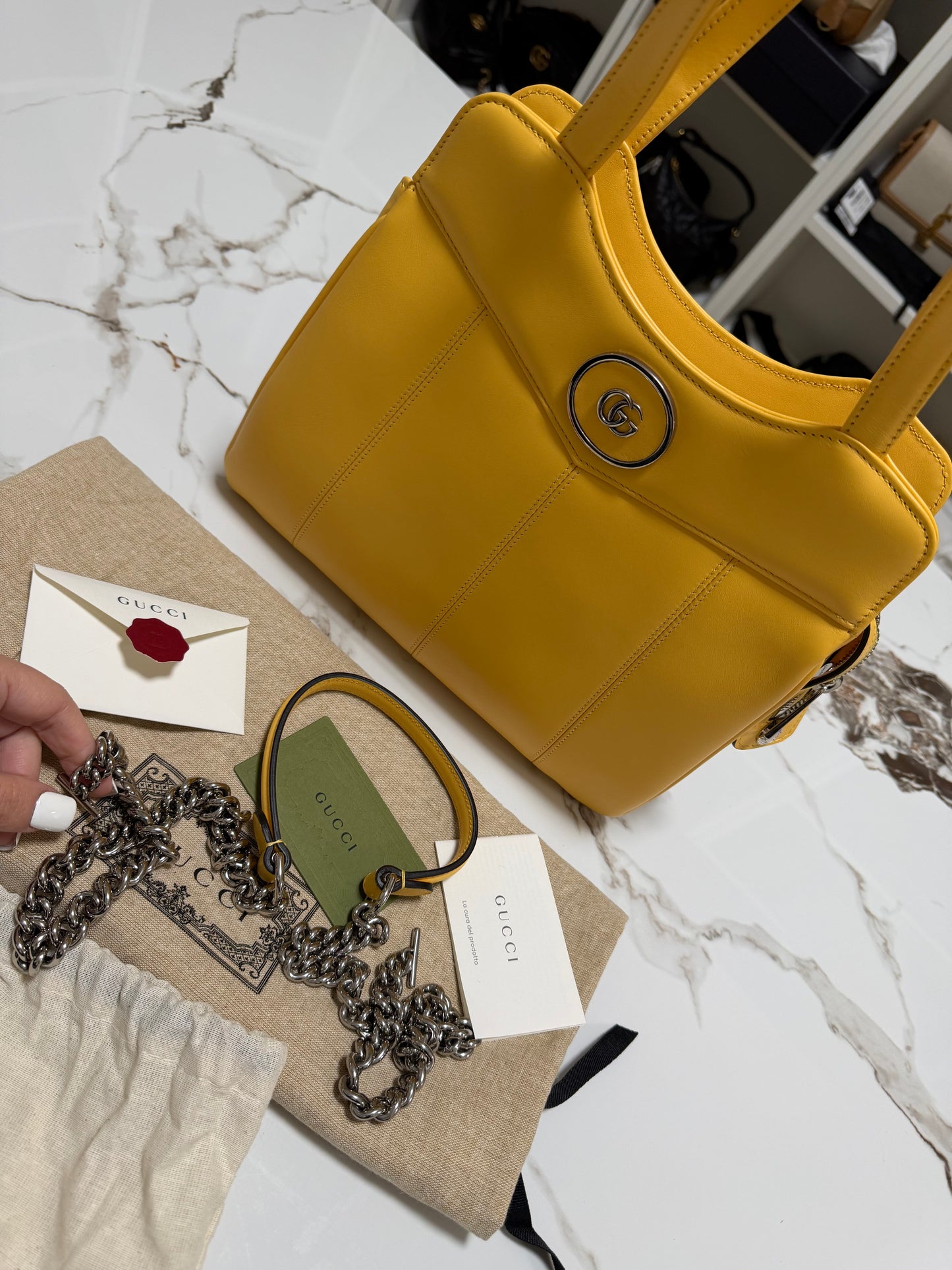 GUCCI borsa petite gg piccola a spalla in pelle giallo