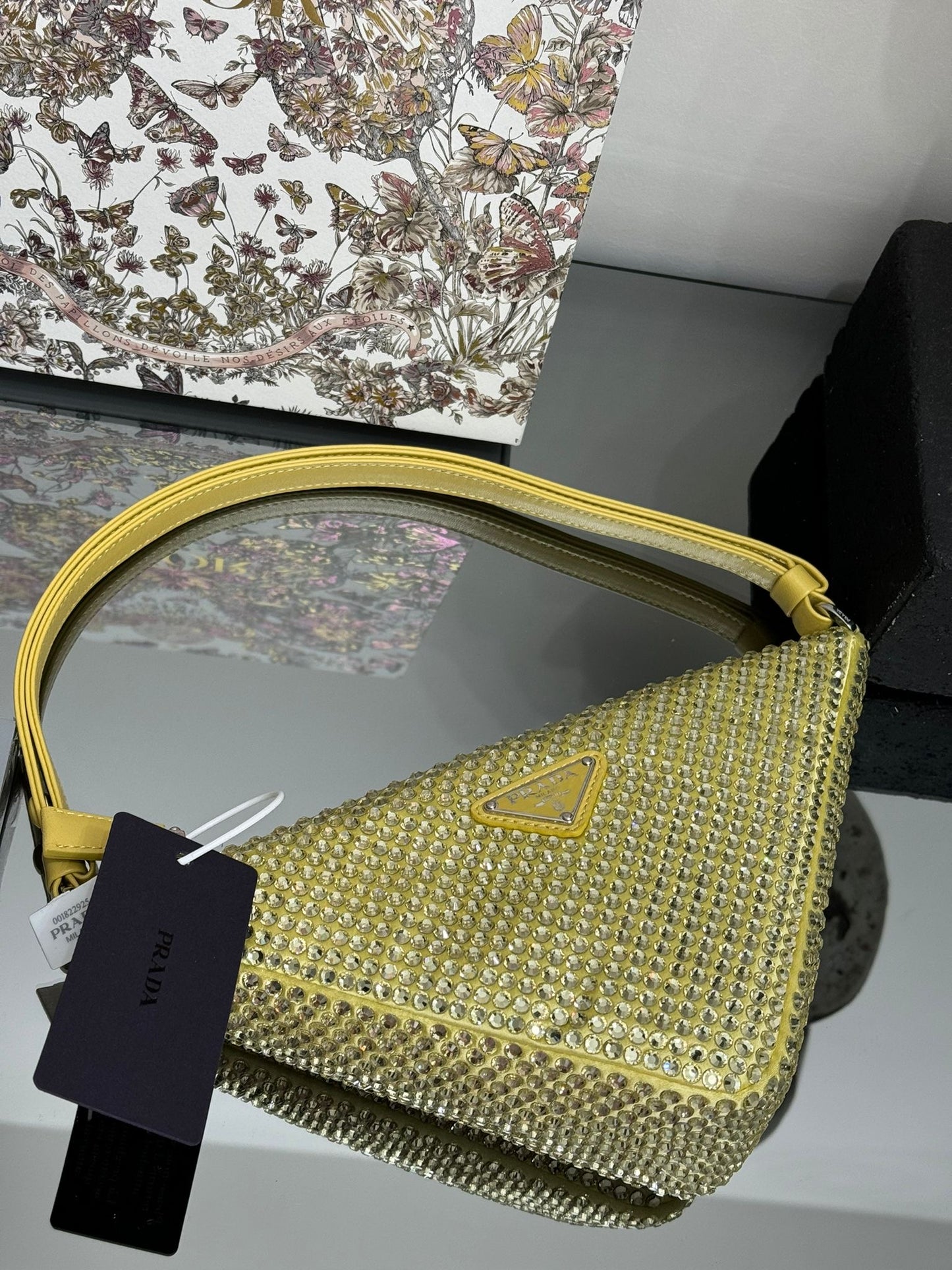 Triangle bag with crystals in hananas color (light yellow)