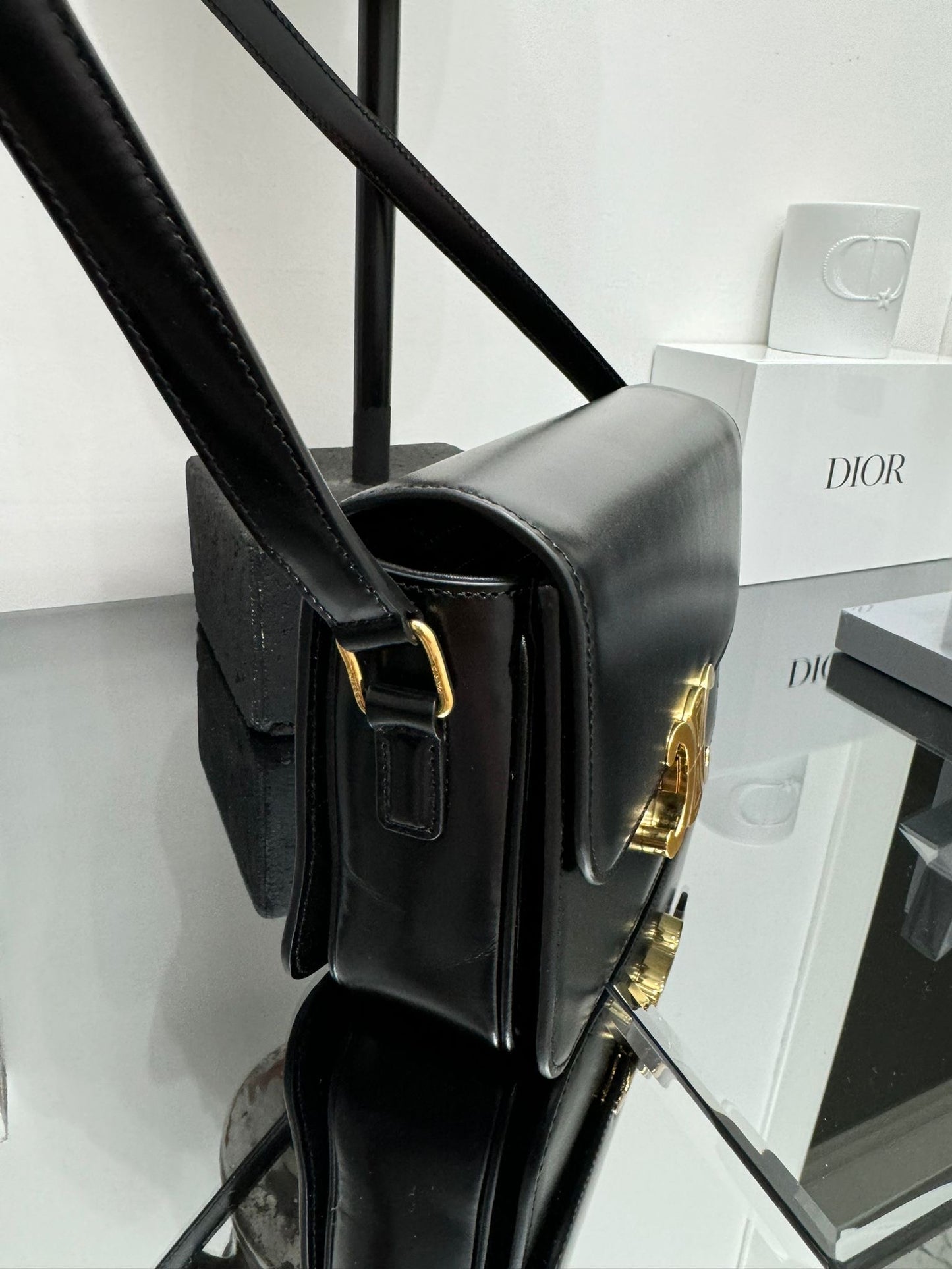 TEEN TRIOMPHE BAG IN BLACK POLISHED CALFSKIN
