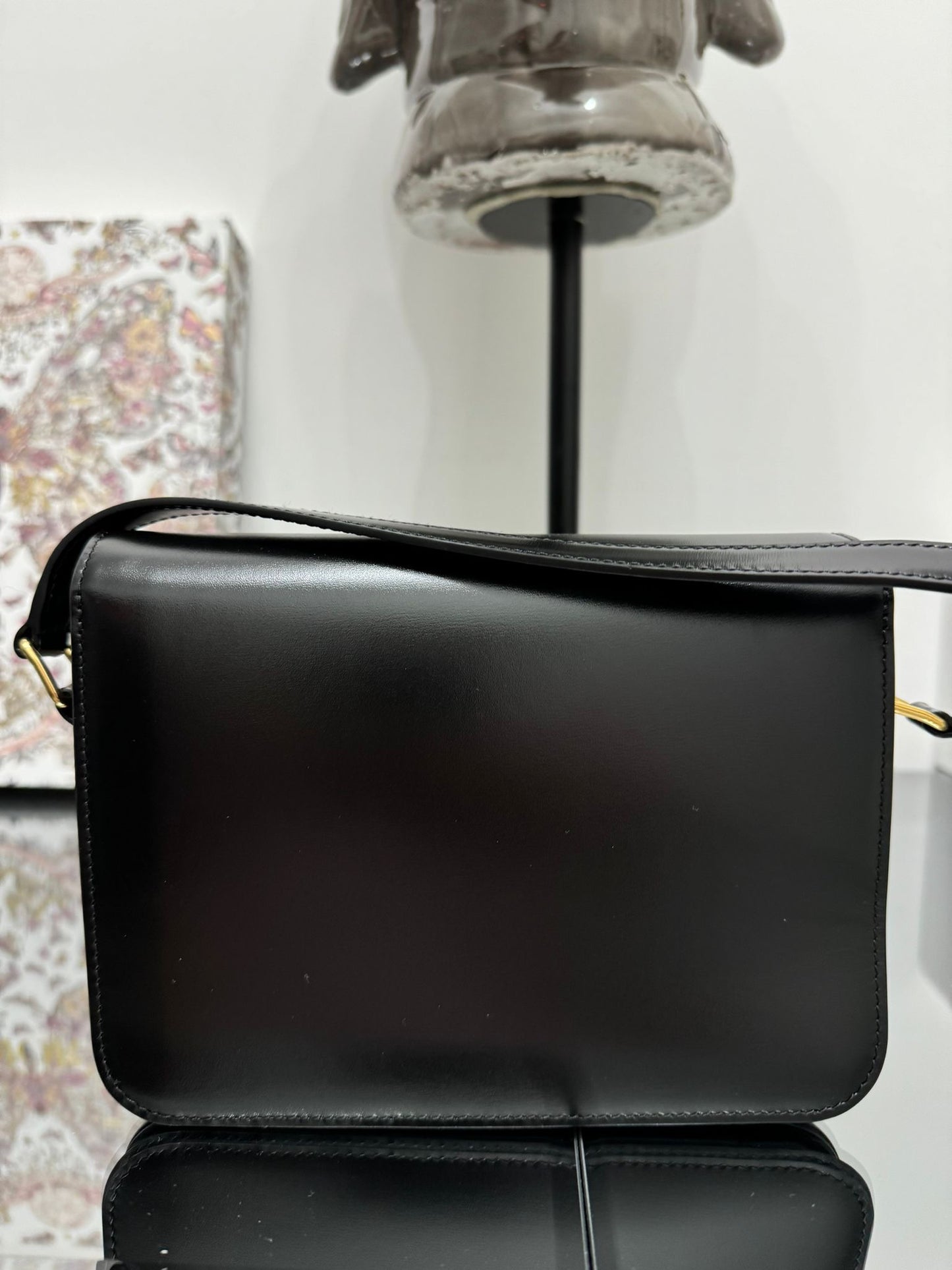 TEEN TRIOMPHE BAG IN BLACK POLISHED CALFSKIN