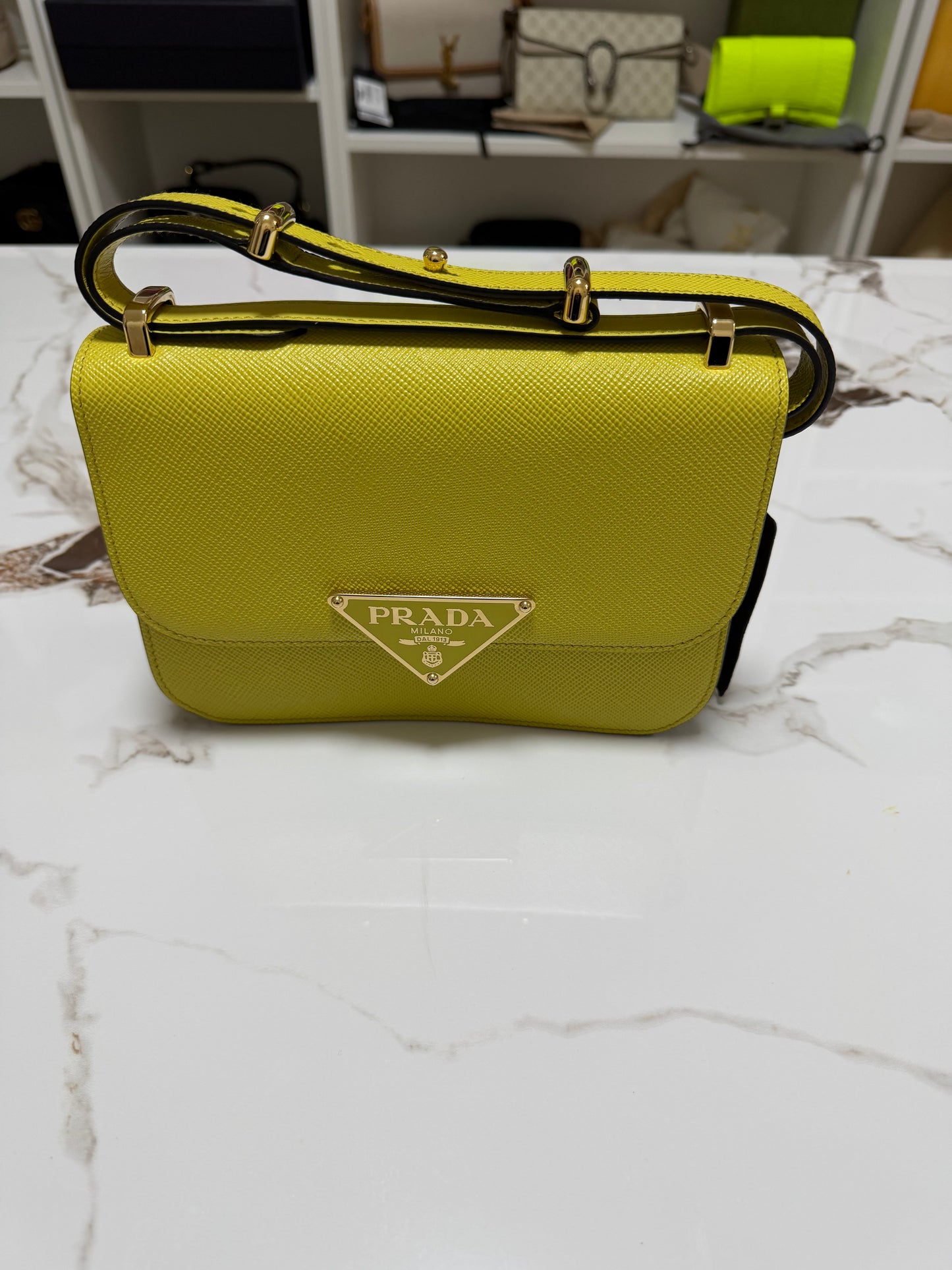 Prada Borsa a spalla in Saffiano con pattina