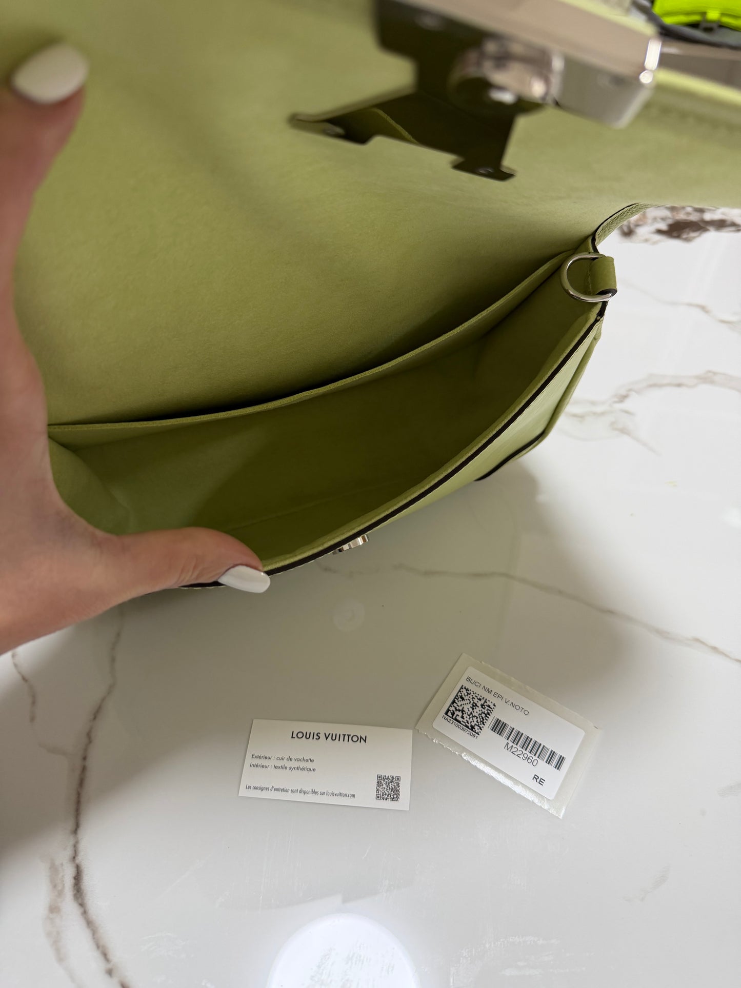 Louis Vuitton borsa buci a spalla in pelle Epi verde