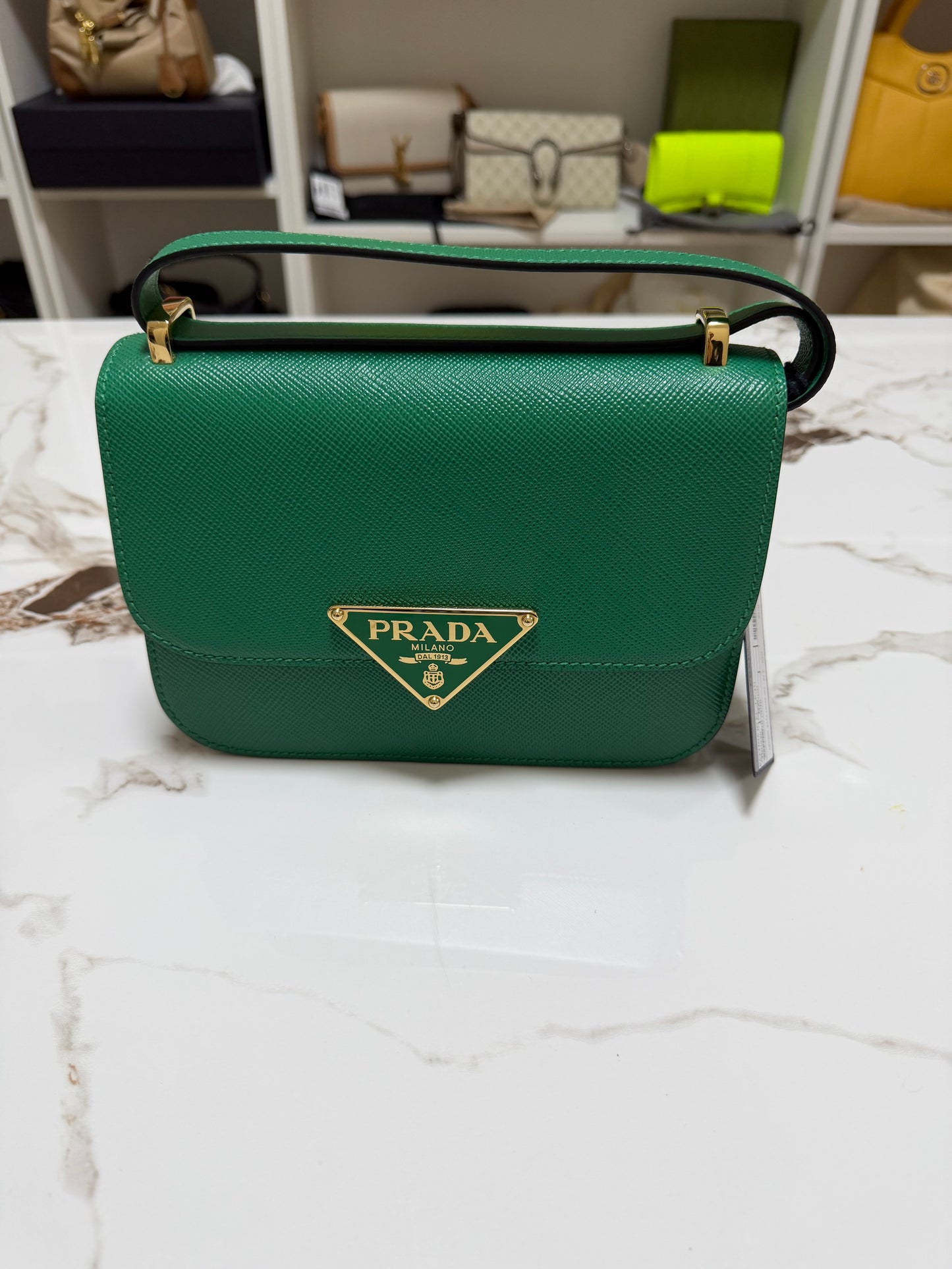 PRADA Borsa a spalla in Saffiano con pattina