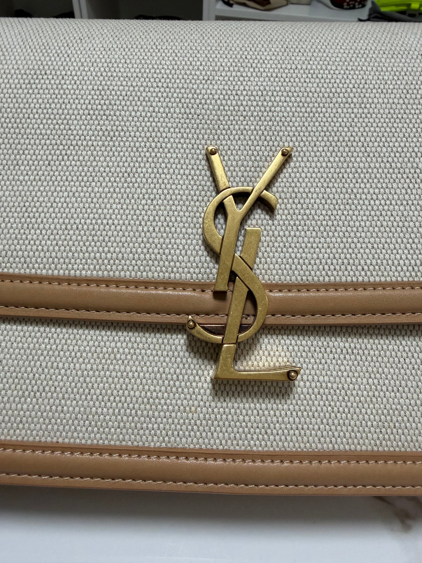 Saint Laurent solferino borsa a spalla in rafia beige con profili marrone