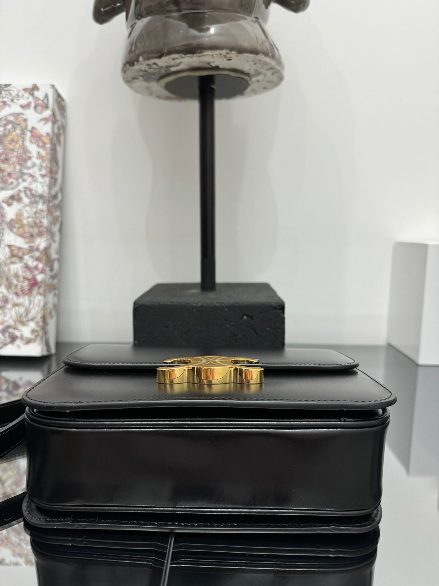 TEEN TRIOMPHE BAG IN BLACK POLISHED CALFSKIN