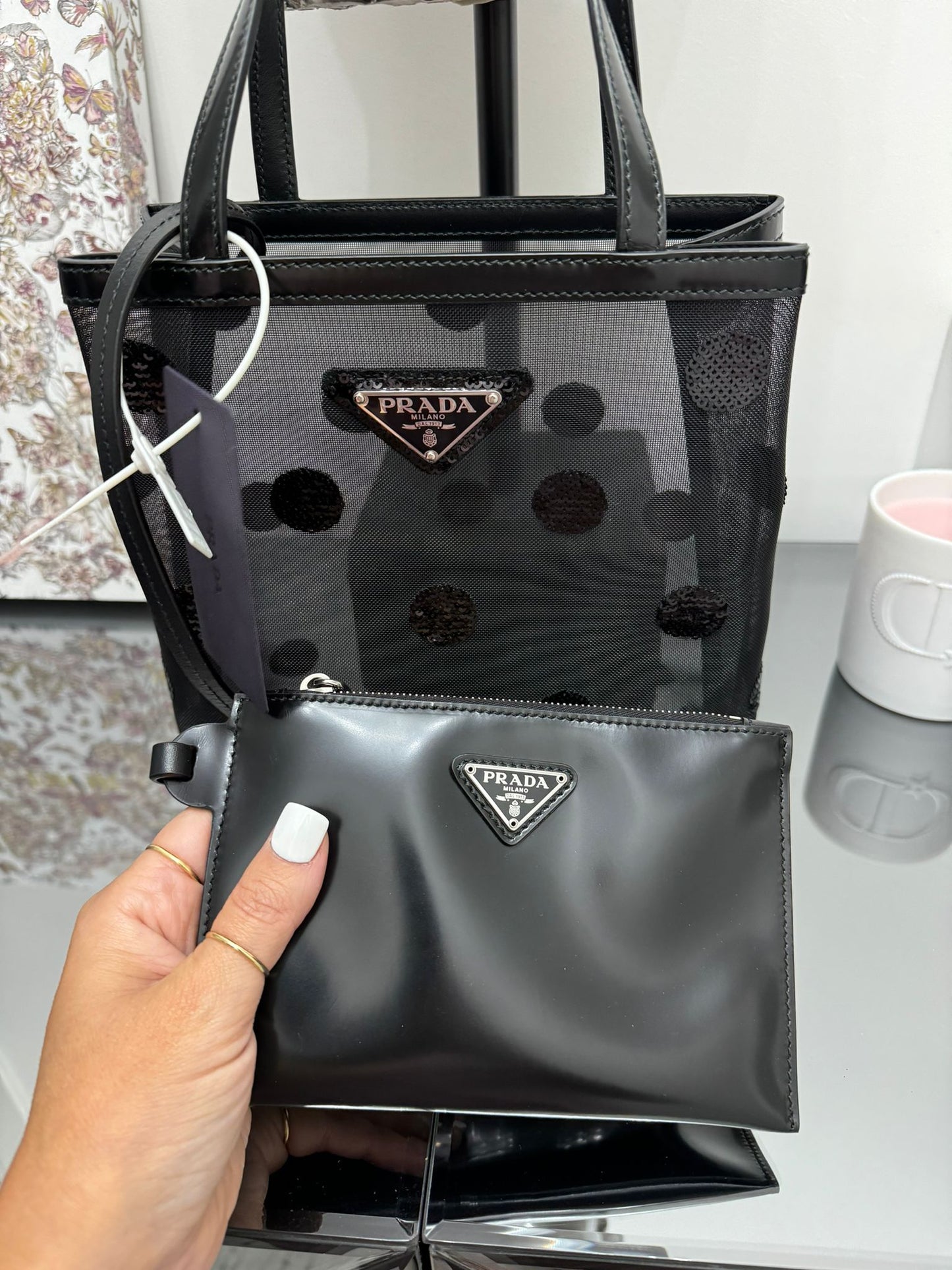 Small bag in mesh and leather with black sequins