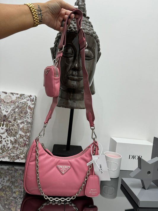Re-Edition Padded Shoulder Bag Pink
