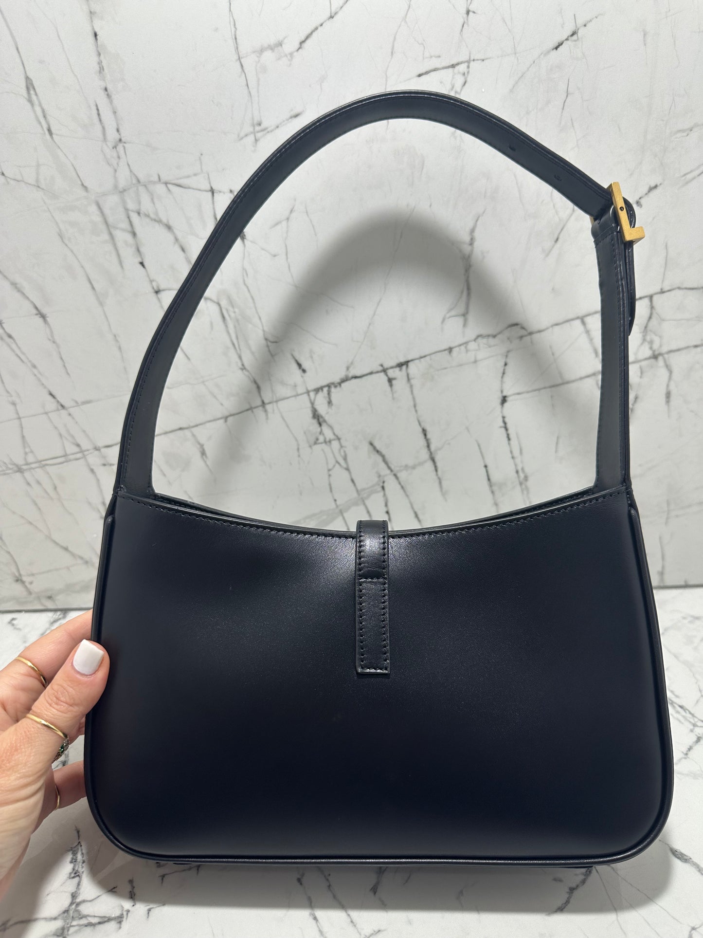 WOMEN'S BAG LE 5 À 7 IN BLACK SMOOTH LEATHER