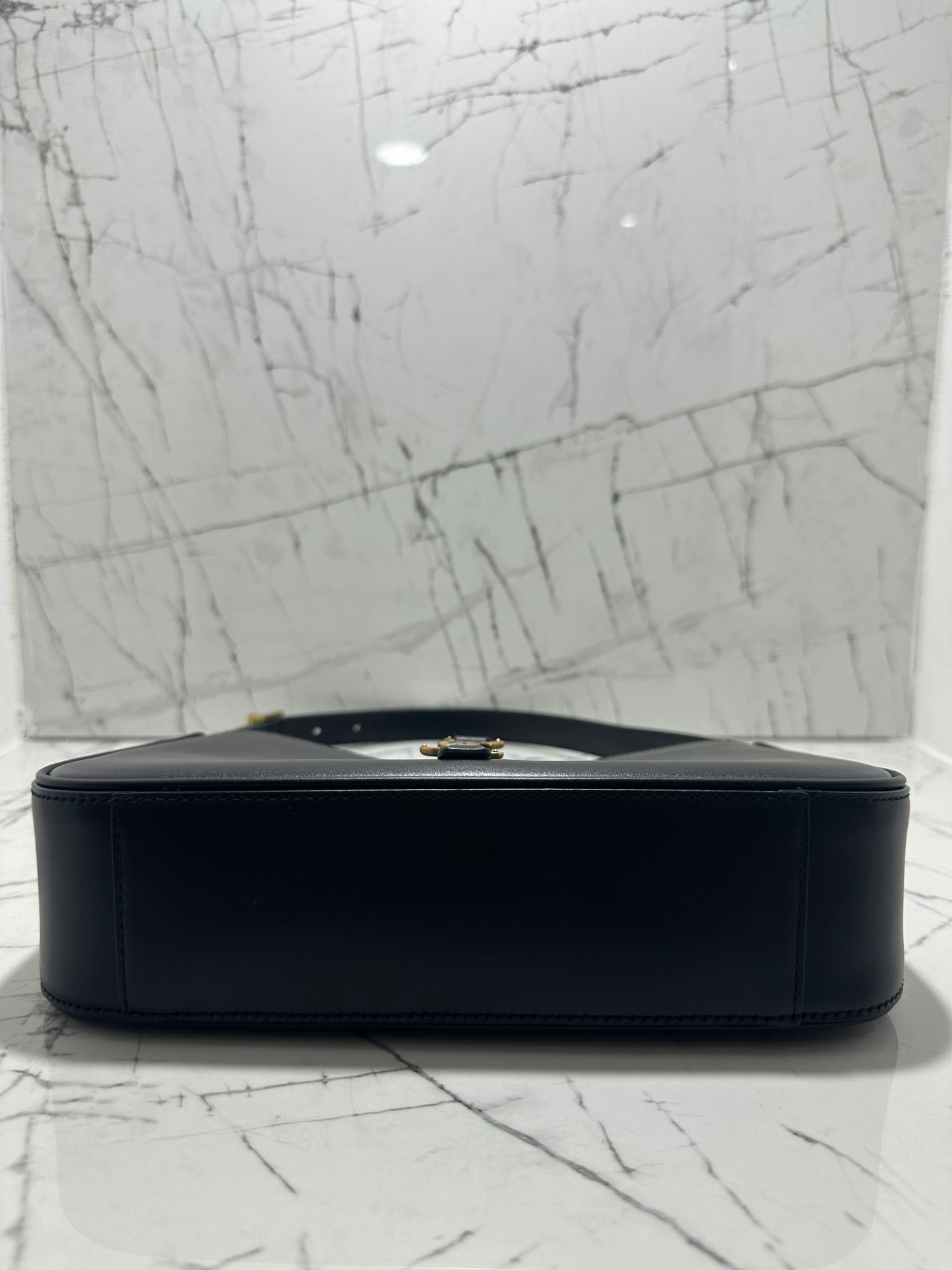WOMEN'S BAG LE 5 À 7 IN BLACK SMOOTH LEATHER
