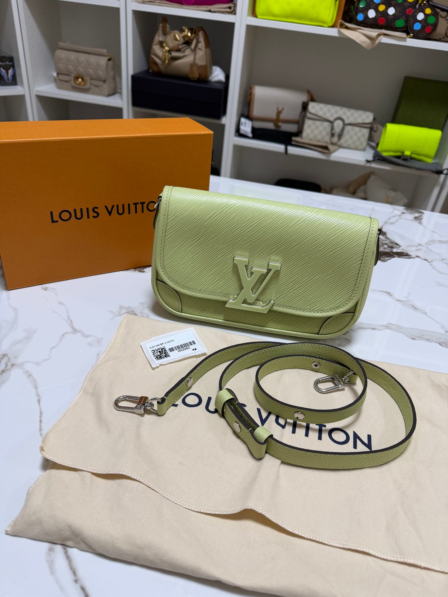 Louis Vuitton borsa buci a spalla in pelle Epi verde