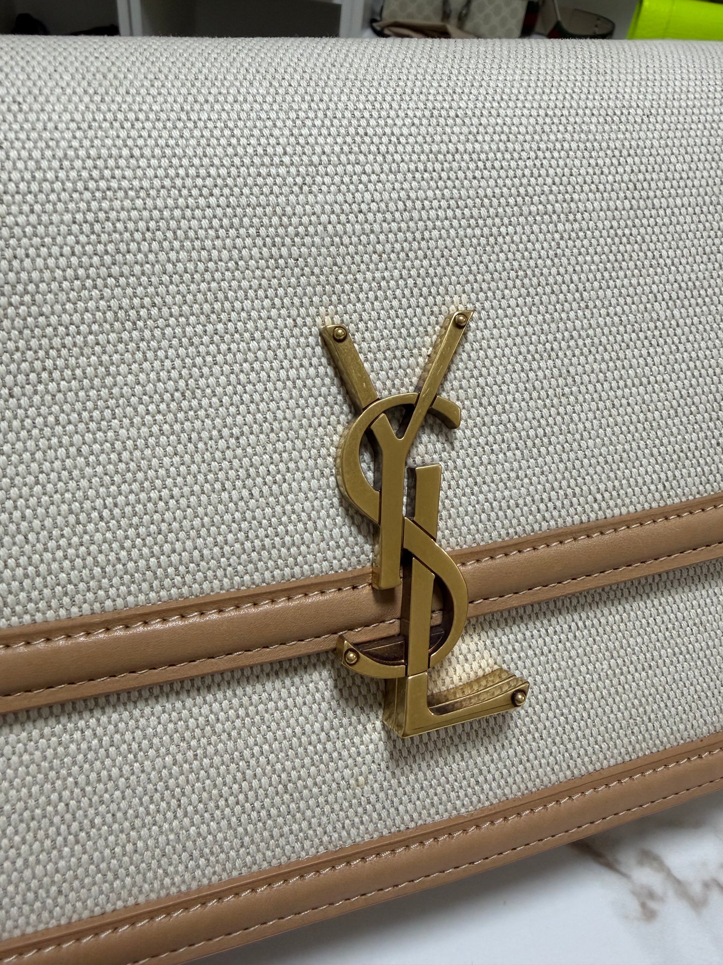 Saint Laurent solferino borsa a spalla in rafia beige con profili marrone