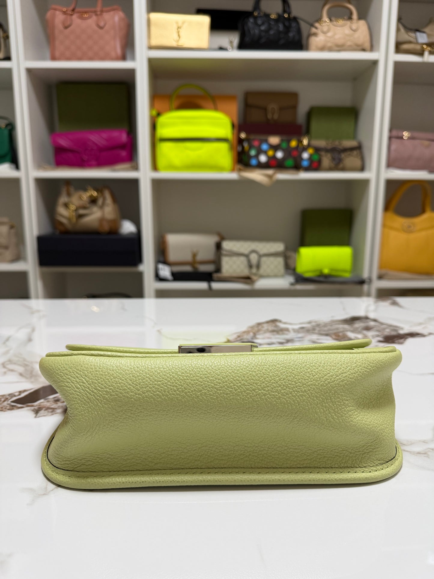 Louis Vuitton borsa buci a spalla in pelle Epi verde