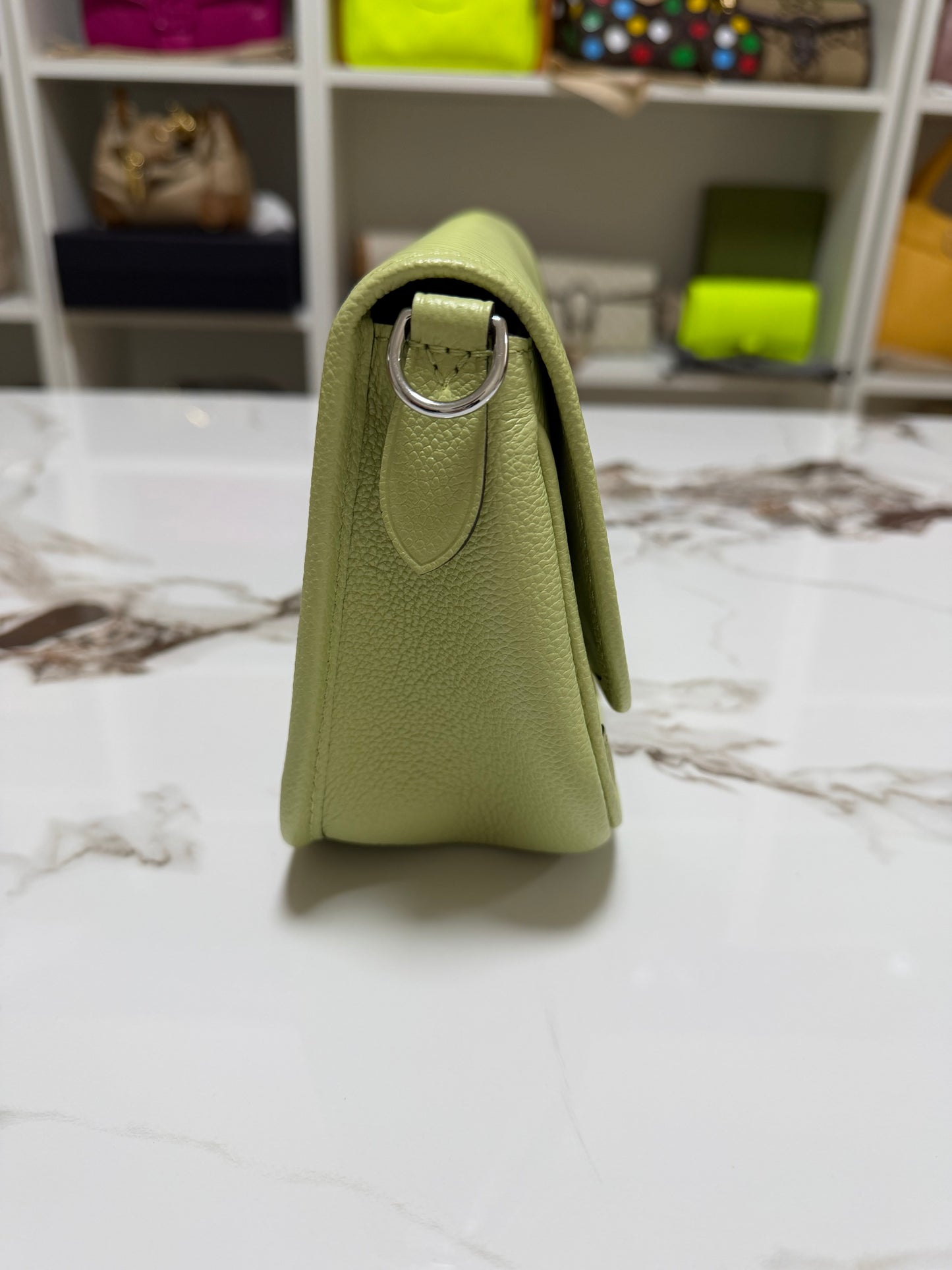 Louis Vuitton borsa buci a spalla in pelle Epi verde
