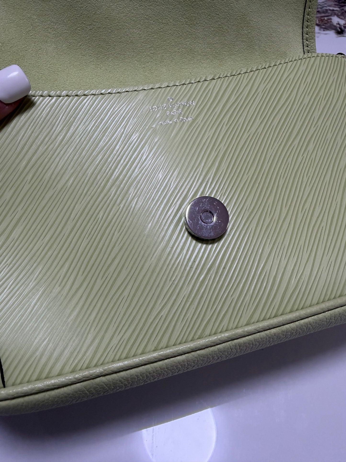 Louis Vuitton borsa buci a spalla in pelle Epi verde