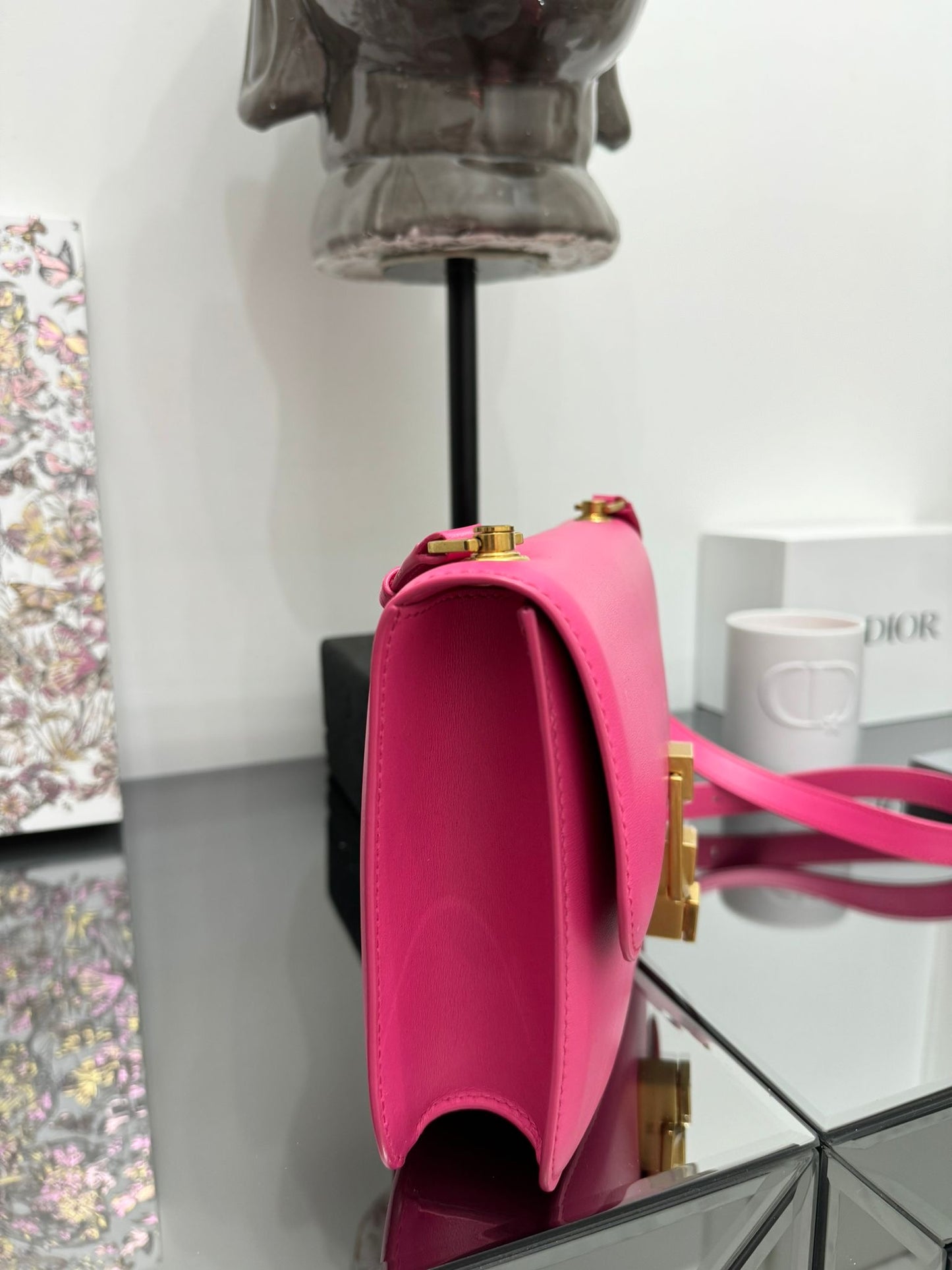 Carré leather shoulder bag fuchsia