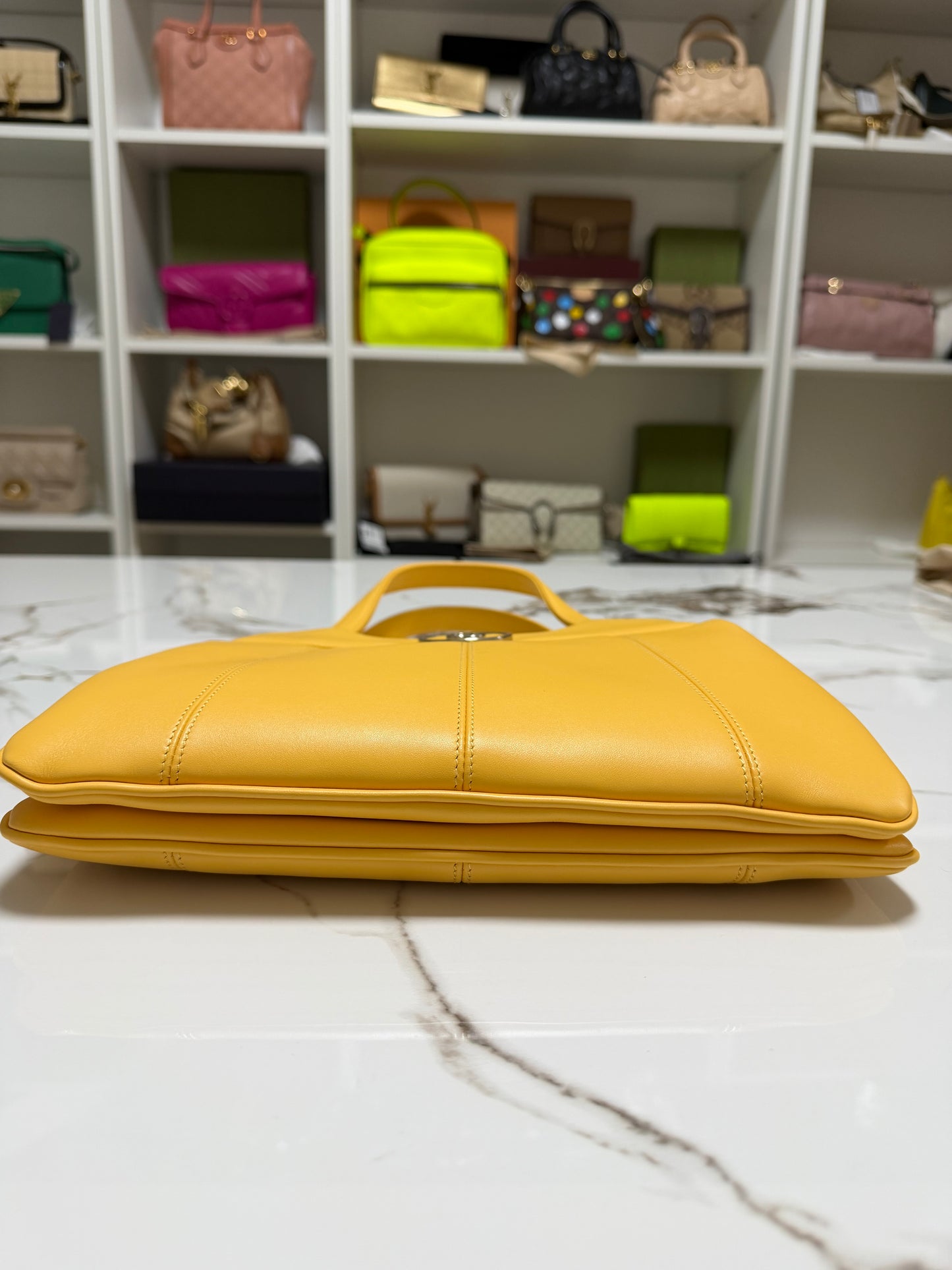 GUCCI borsa petite gg piccola a spalla in pelle giallo