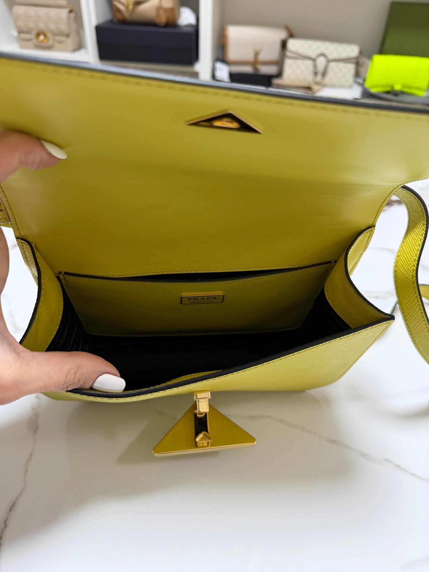 Prada Borsa a spalla in Saffiano con pattina