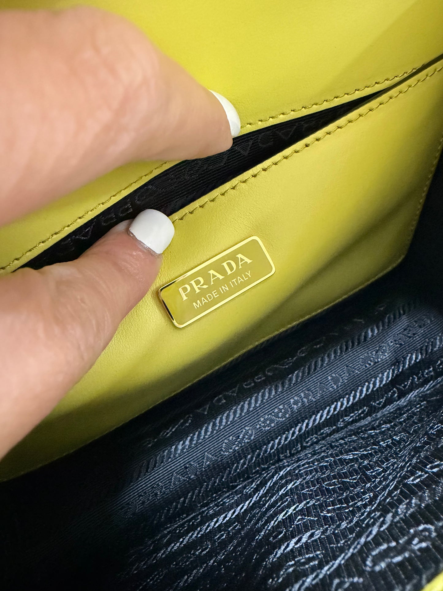 Prada Borsa a spalla in Saffiano con pattina