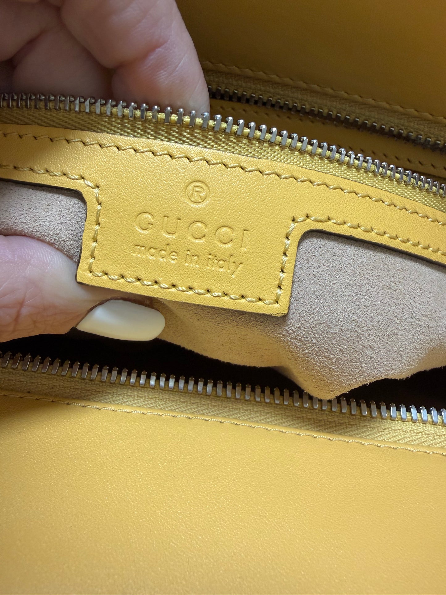 GUCCI borsa petite gg piccola a spalla in pelle giallo