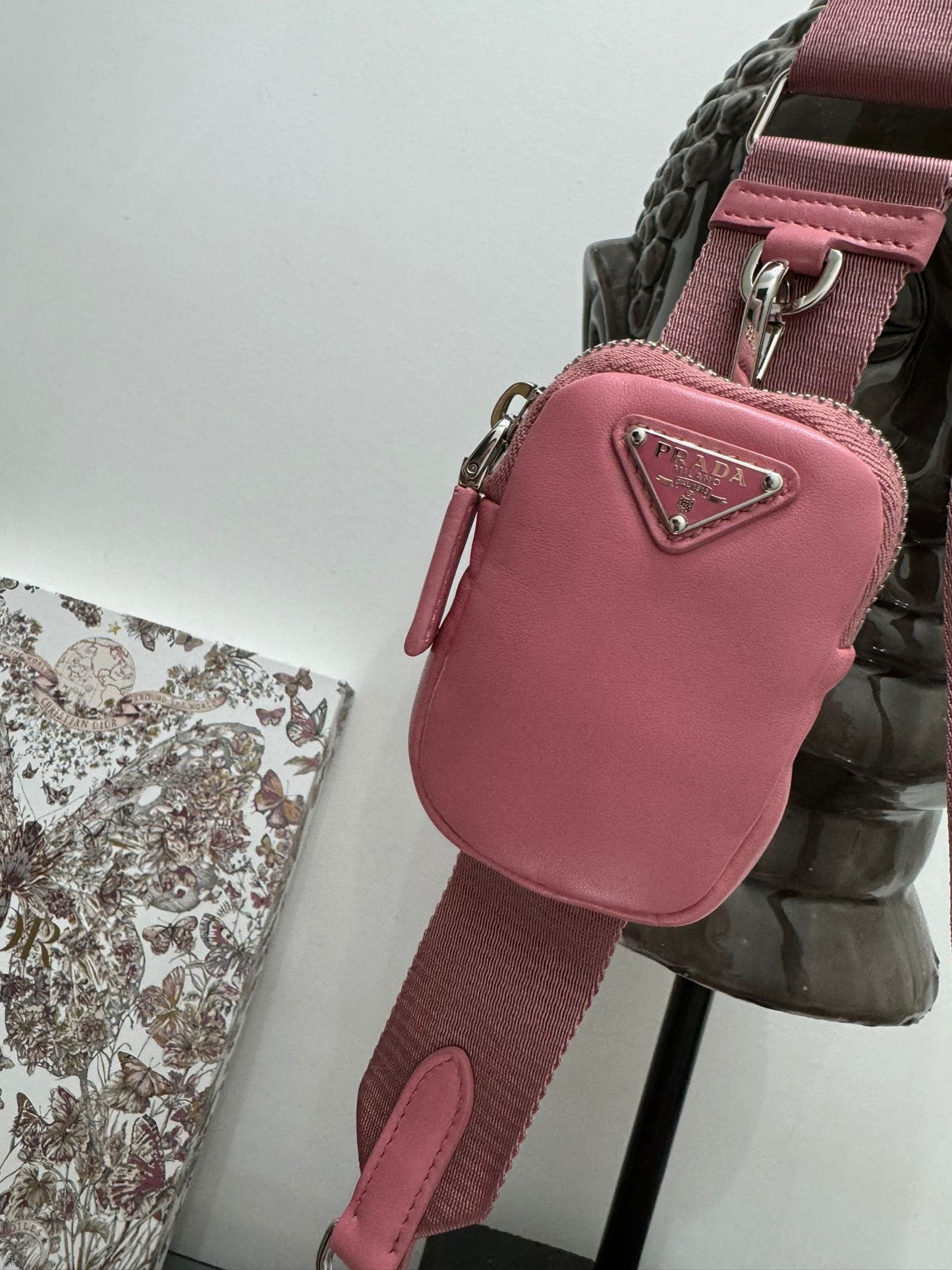 Re-Edition Padded Shoulder Bag Pink